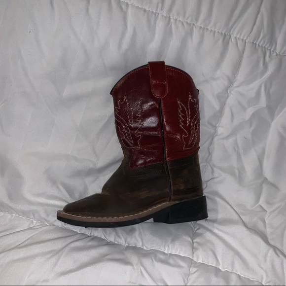 Boots - Picture 2 of 7